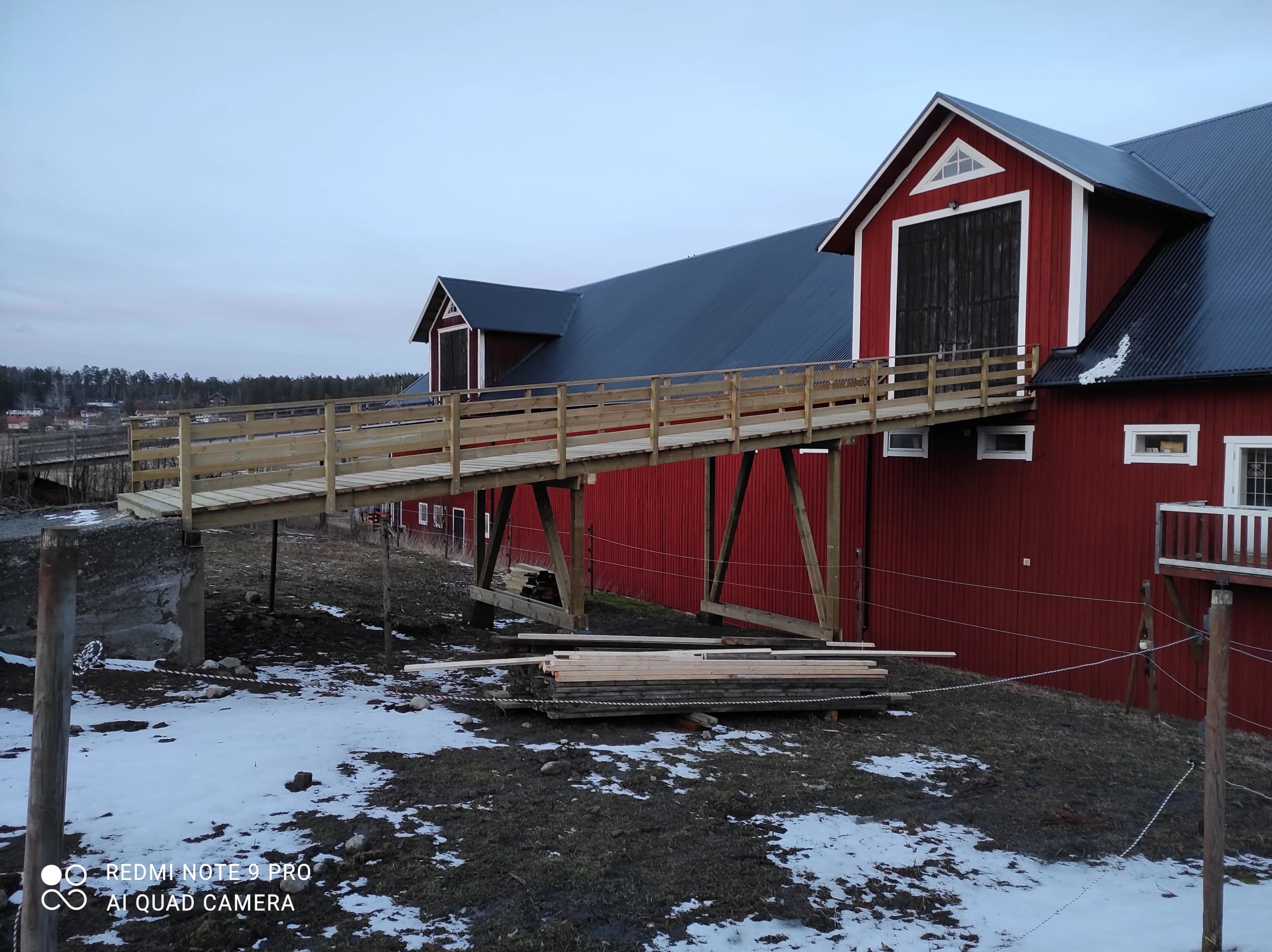 Drainage platforms for the stable and roof renovation in Ekerö