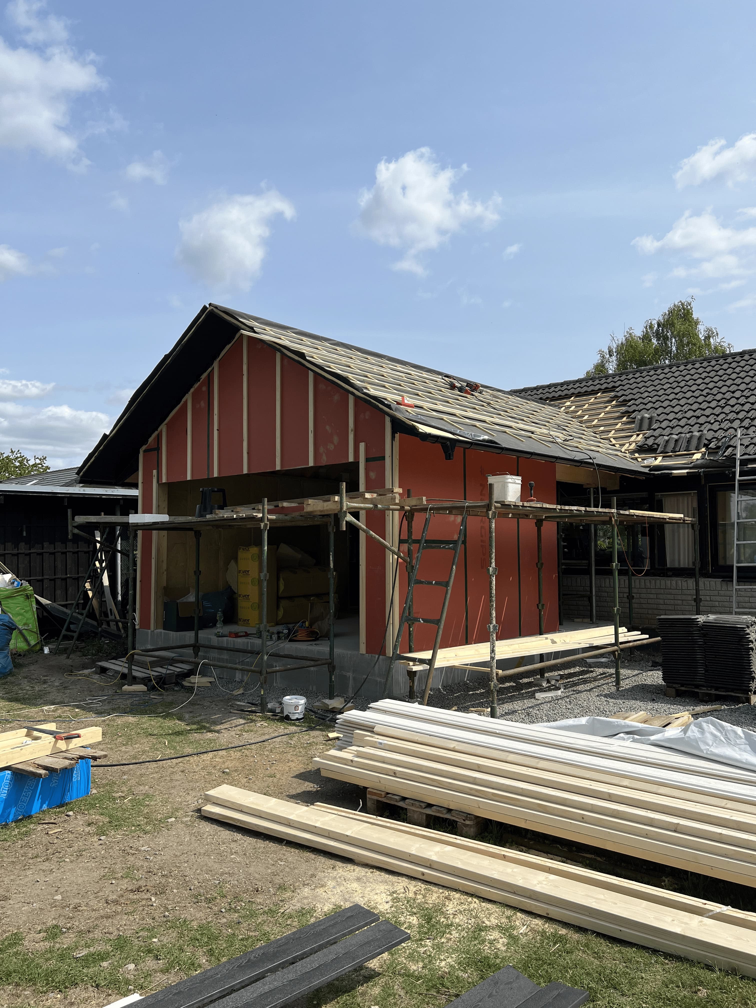 Extension and renovation of the garage in Ekerö