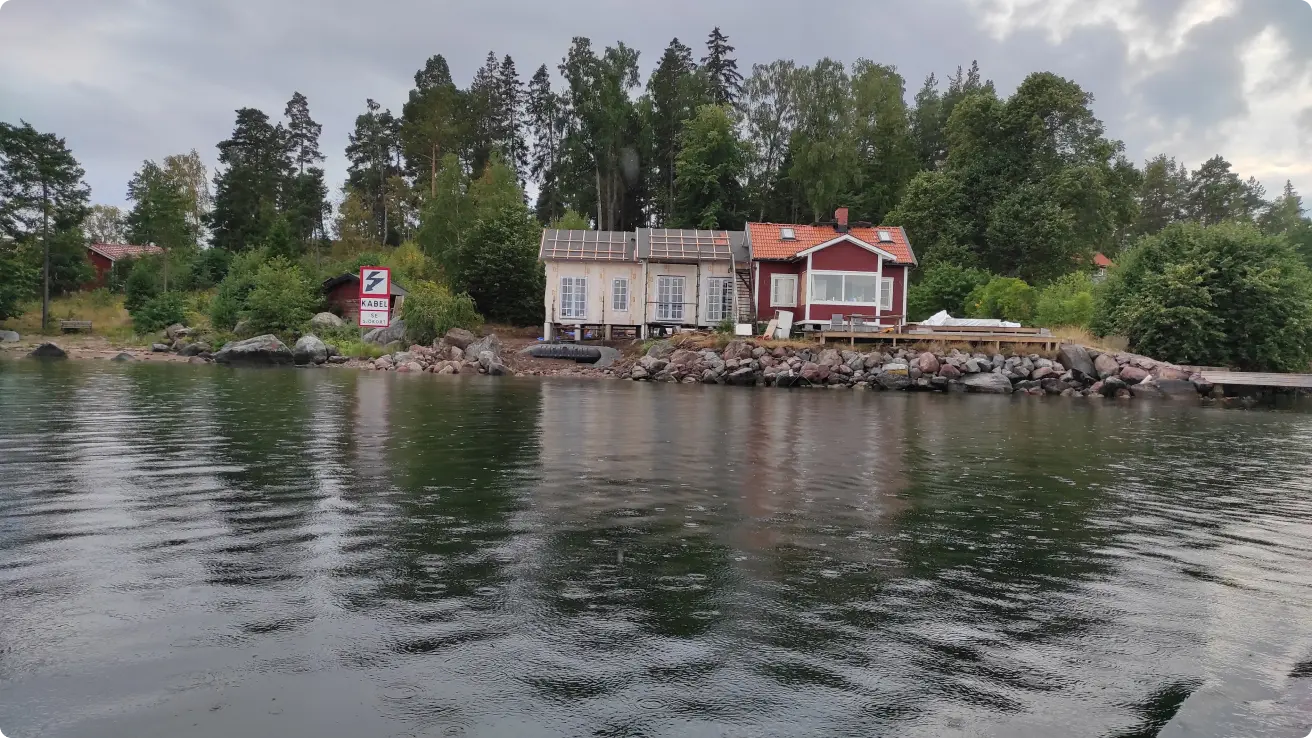 Lidingö stockholm tillbyggnad av hus vid havet